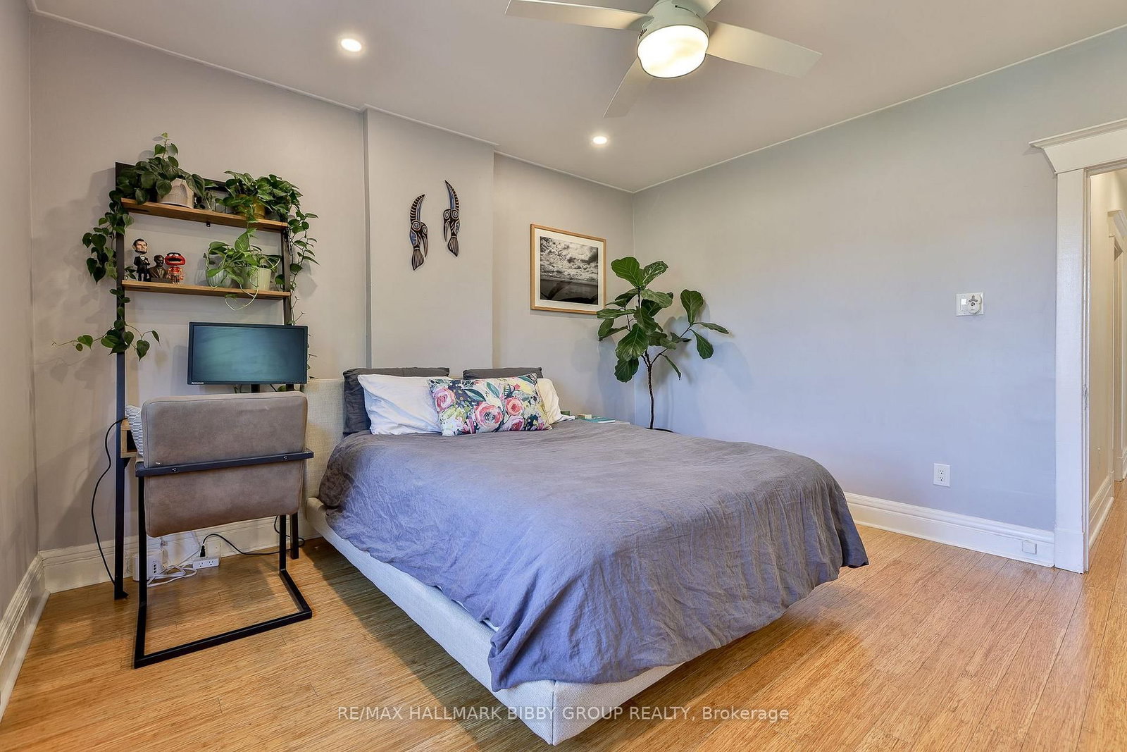 987 Saint Clarens Avenue • Toronto, ON photo 15