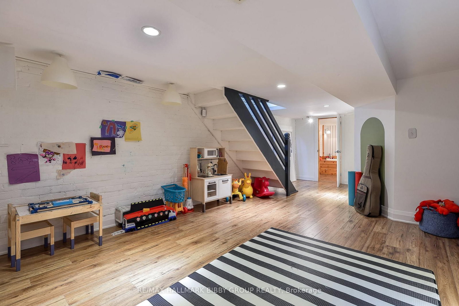 987 Saint Clarens Avenue • Toronto, ON photo 27