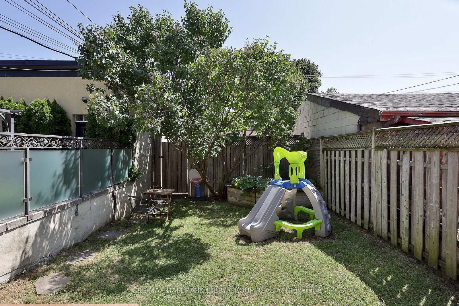 987 Saint Clarens Avenue • Toronto, ON photo 36