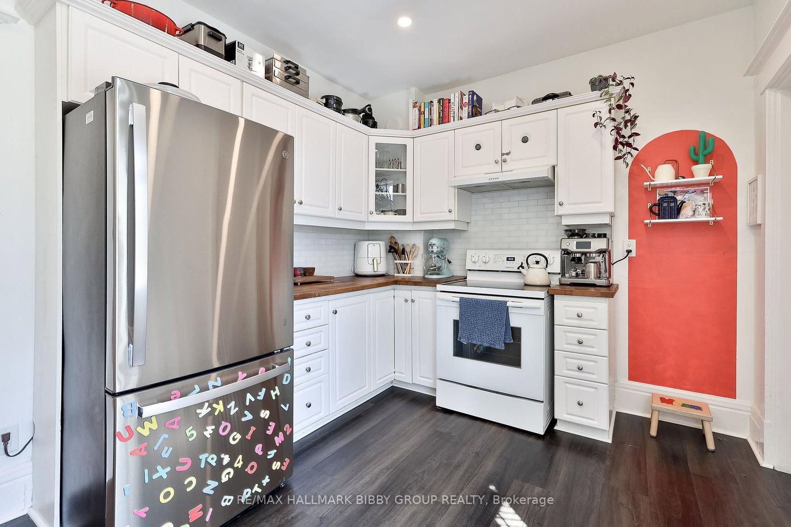 987 Saint Clarens Avenue • Toronto, ON photo 9