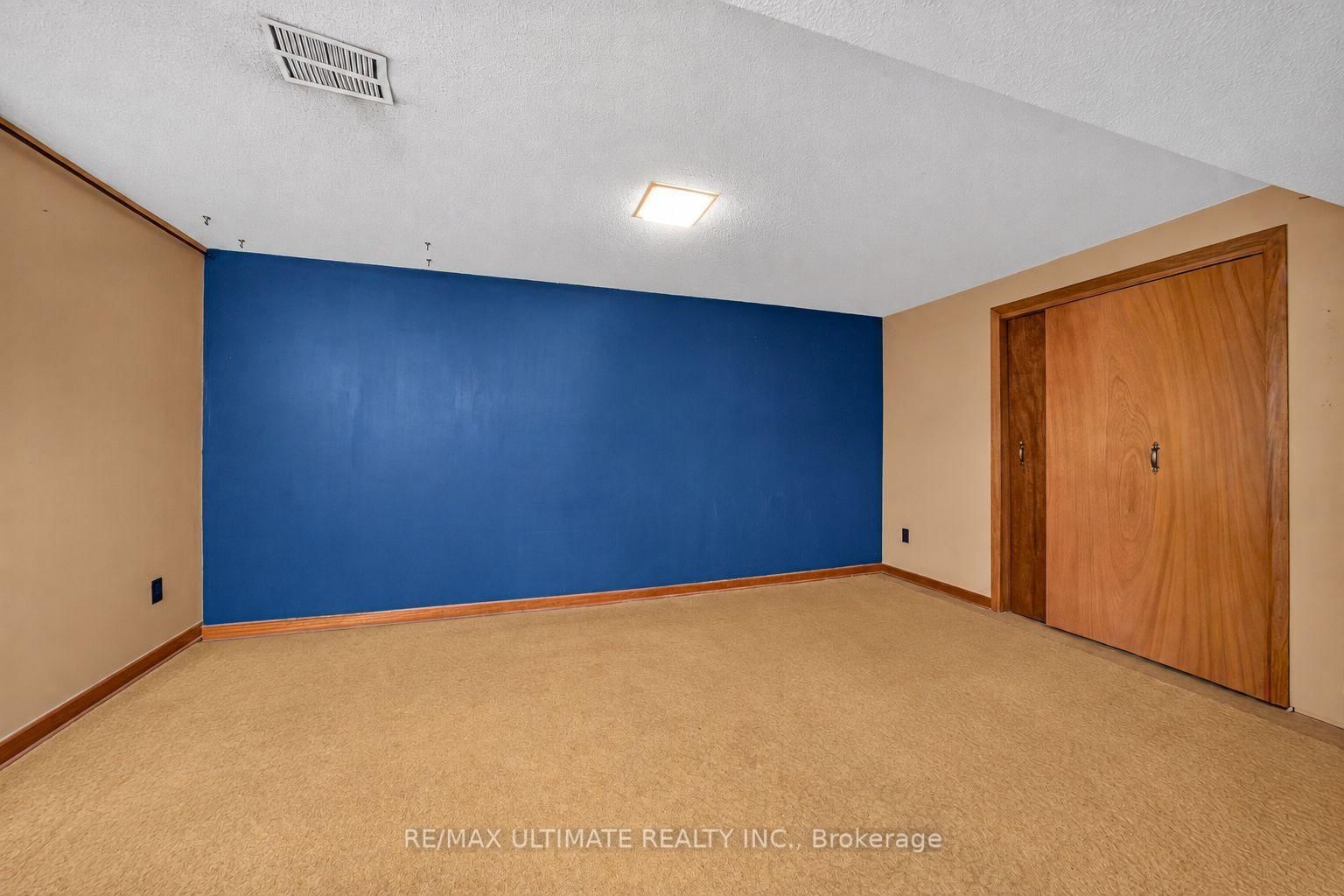 239 Eileen Avenue • Toronto, ON photo 17