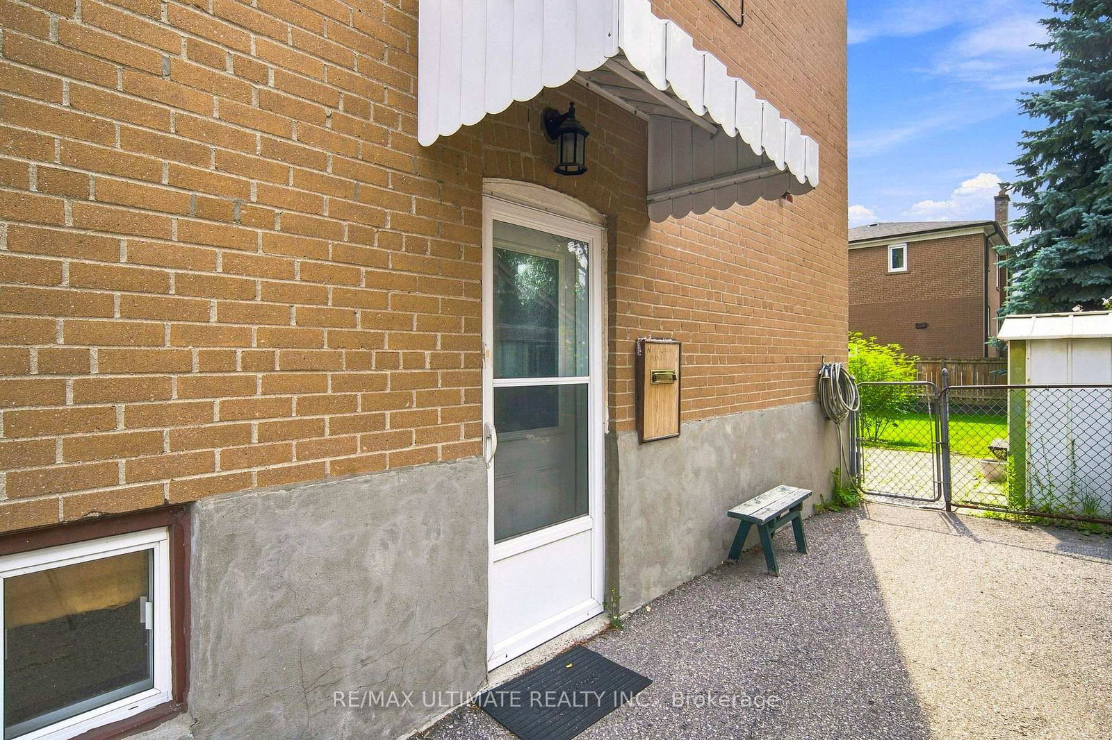 239 Eileen Avenue • Toronto, ON photo 20