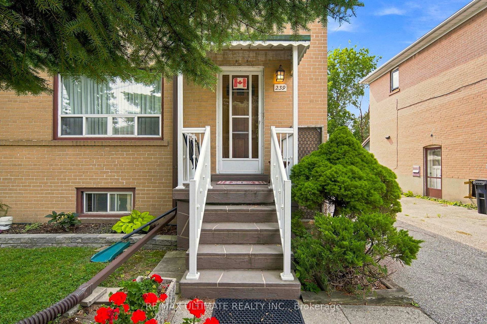 239 Eileen Avenue • Toronto, ON photo 24
