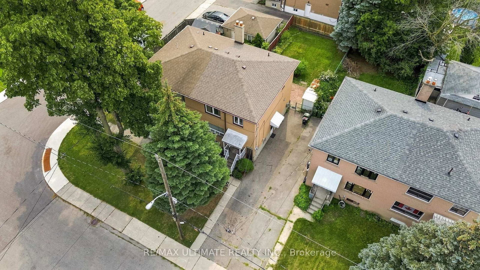 239 Eileen Avenue • Toronto, ON photo 25