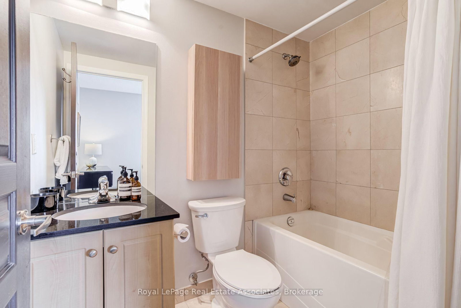 2495 Dundas Street W • #605 • Toronto, ON photo 17