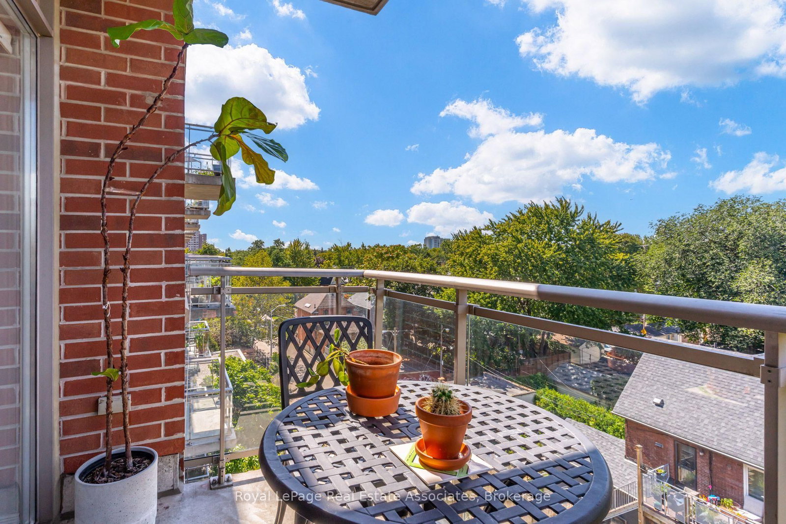 2495 Dundas Street W • #605 • Toronto, ON photo 19