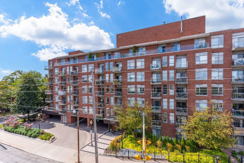 605 - 2495 Dundas Street W