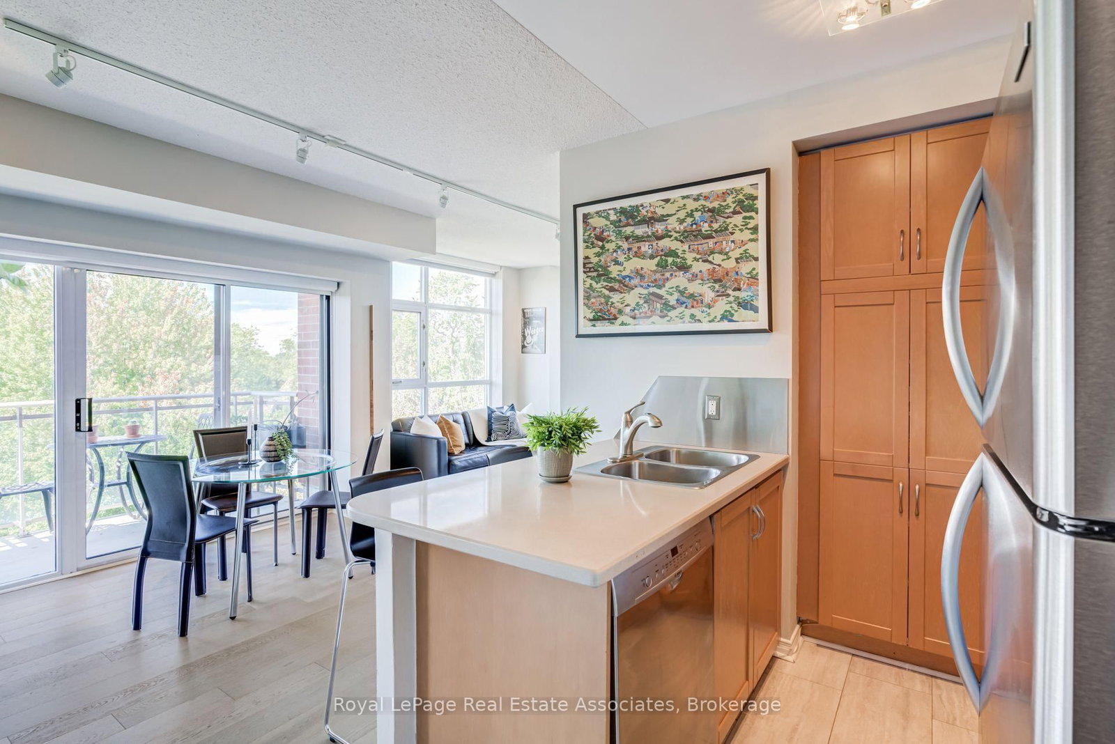 2495 Dundas Street W • #605 • Toronto, ON photo 3