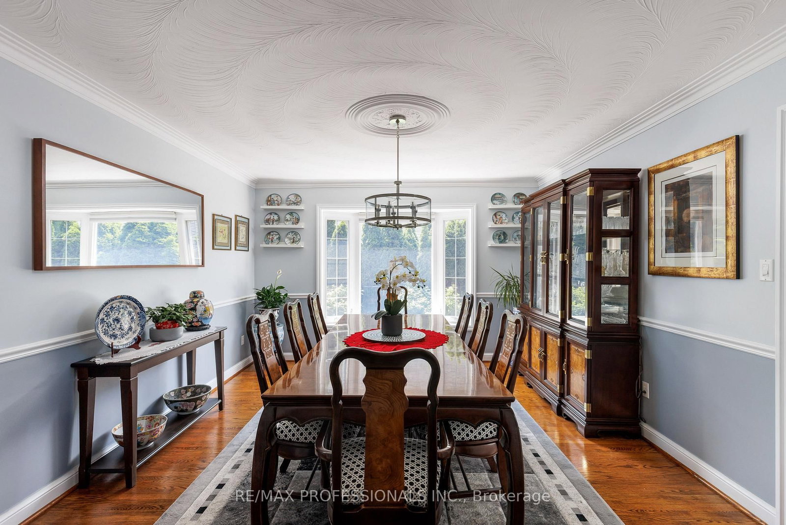 106 Rathburn Road • Toronto, ON photo 13