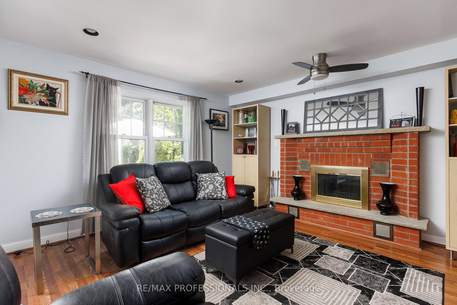 106 Rathburn Road • Toronto, ON photo 22