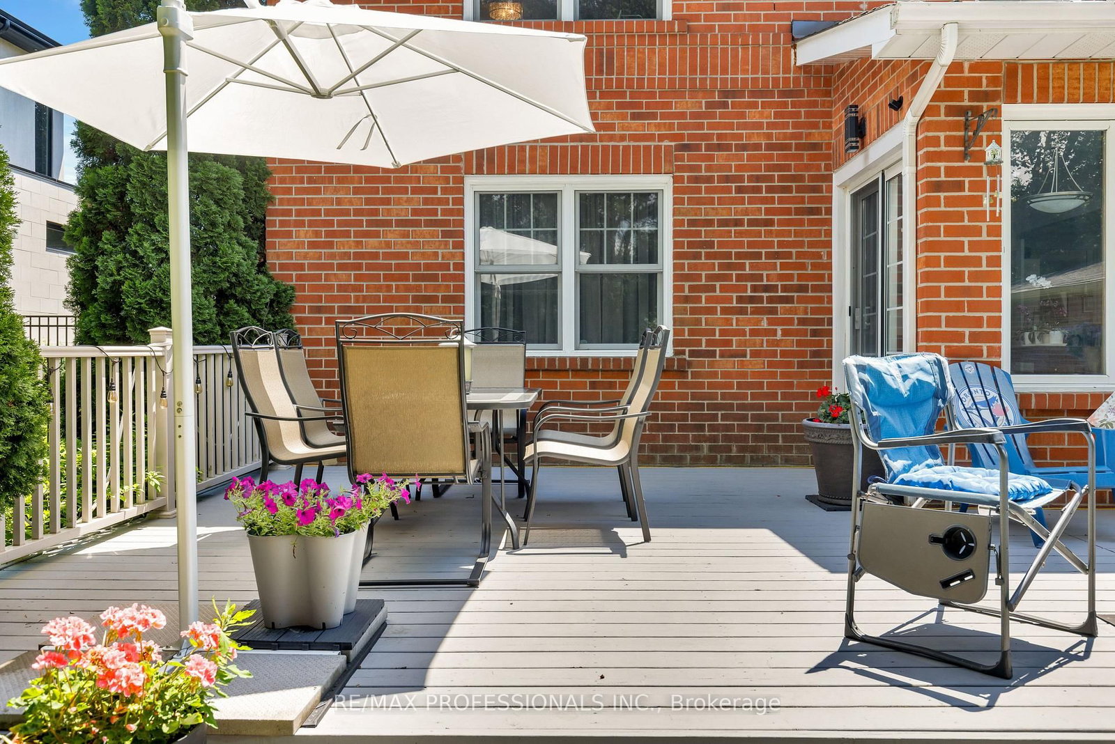106 Rathburn Road • Toronto, ON photo 25