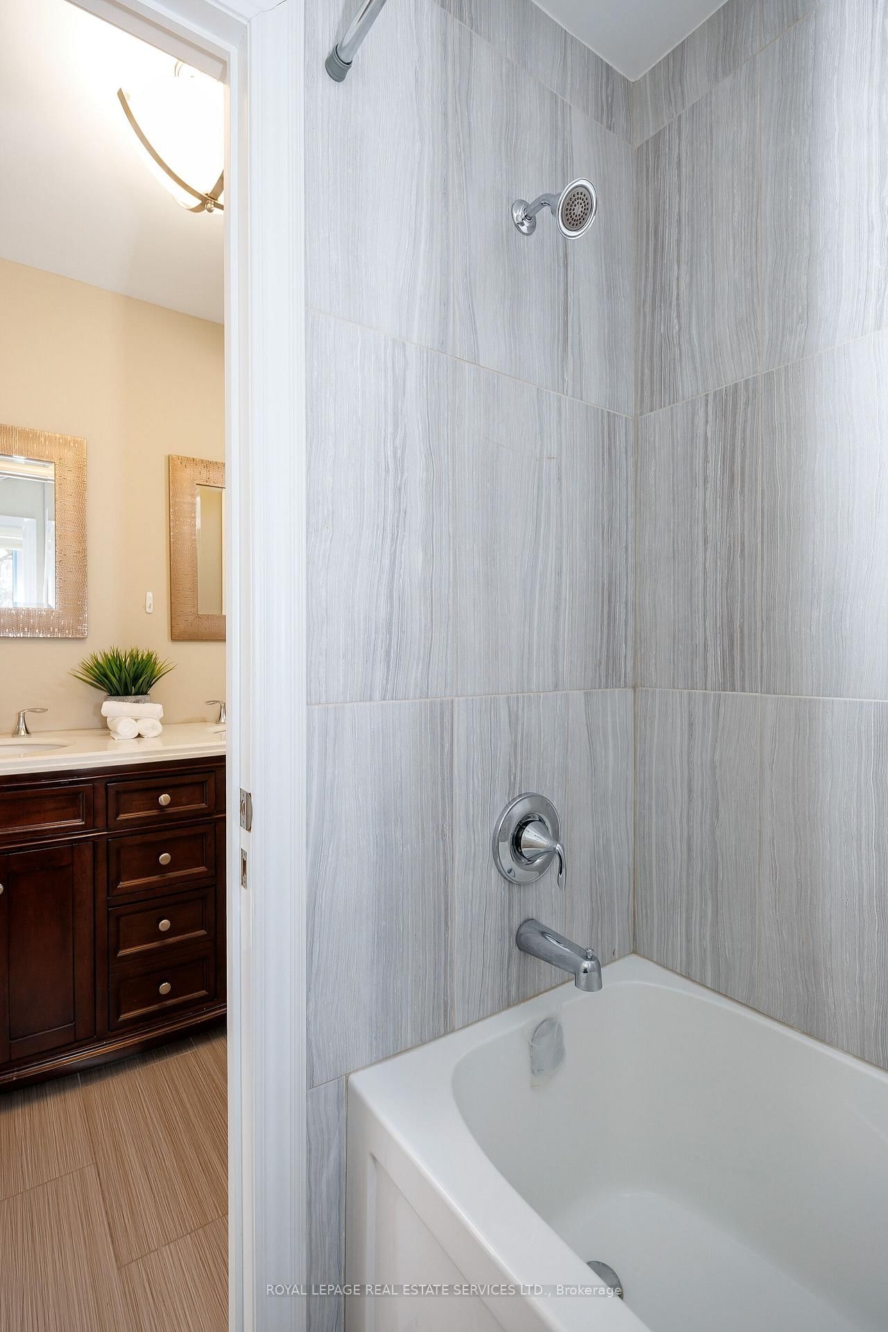 125 Paliser Court • Oakville, ON photo 27