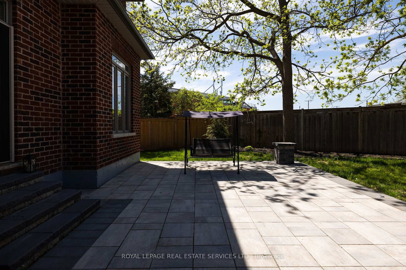 125 Paliser Court • Oakville, ON photo 37