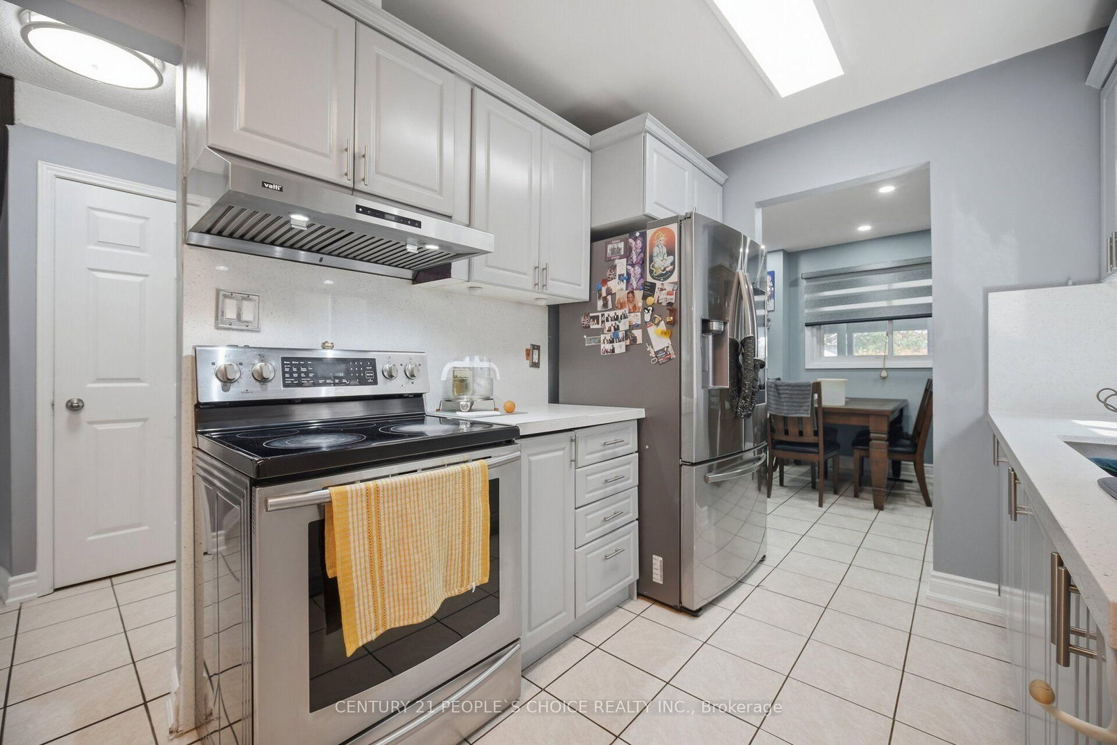 49 Cathy Jean Crescent • Toronto, ON photo 17