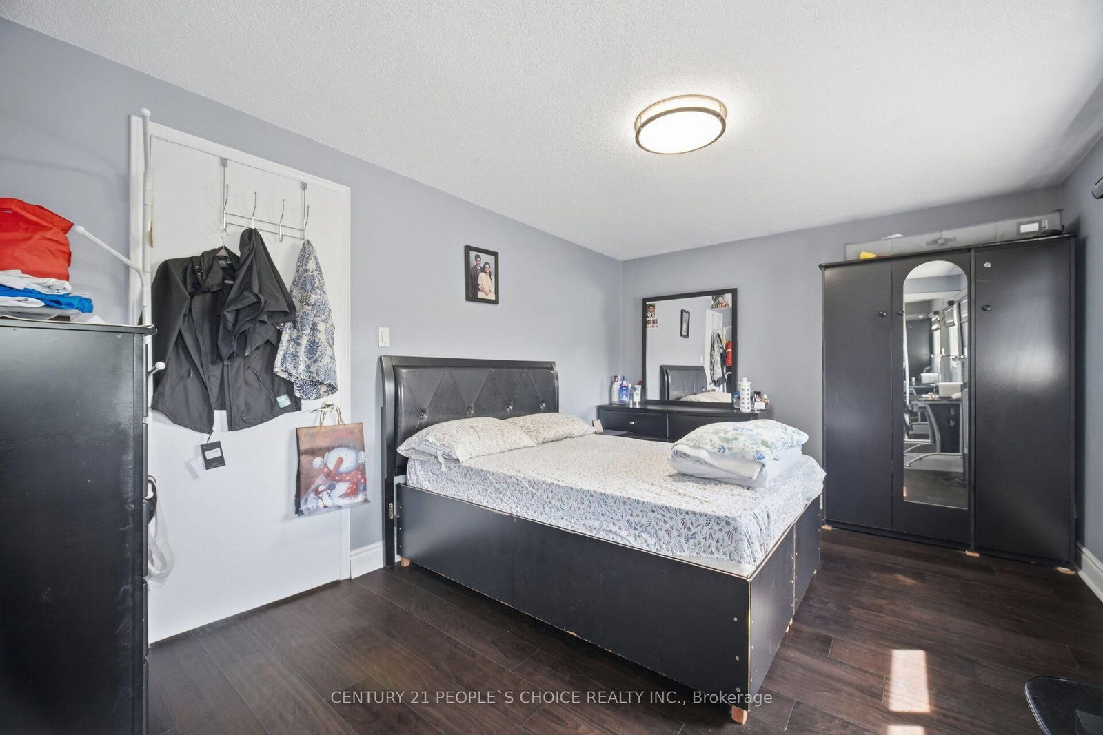 49 Cathy Jean Crescent • Toronto, ON photo 24