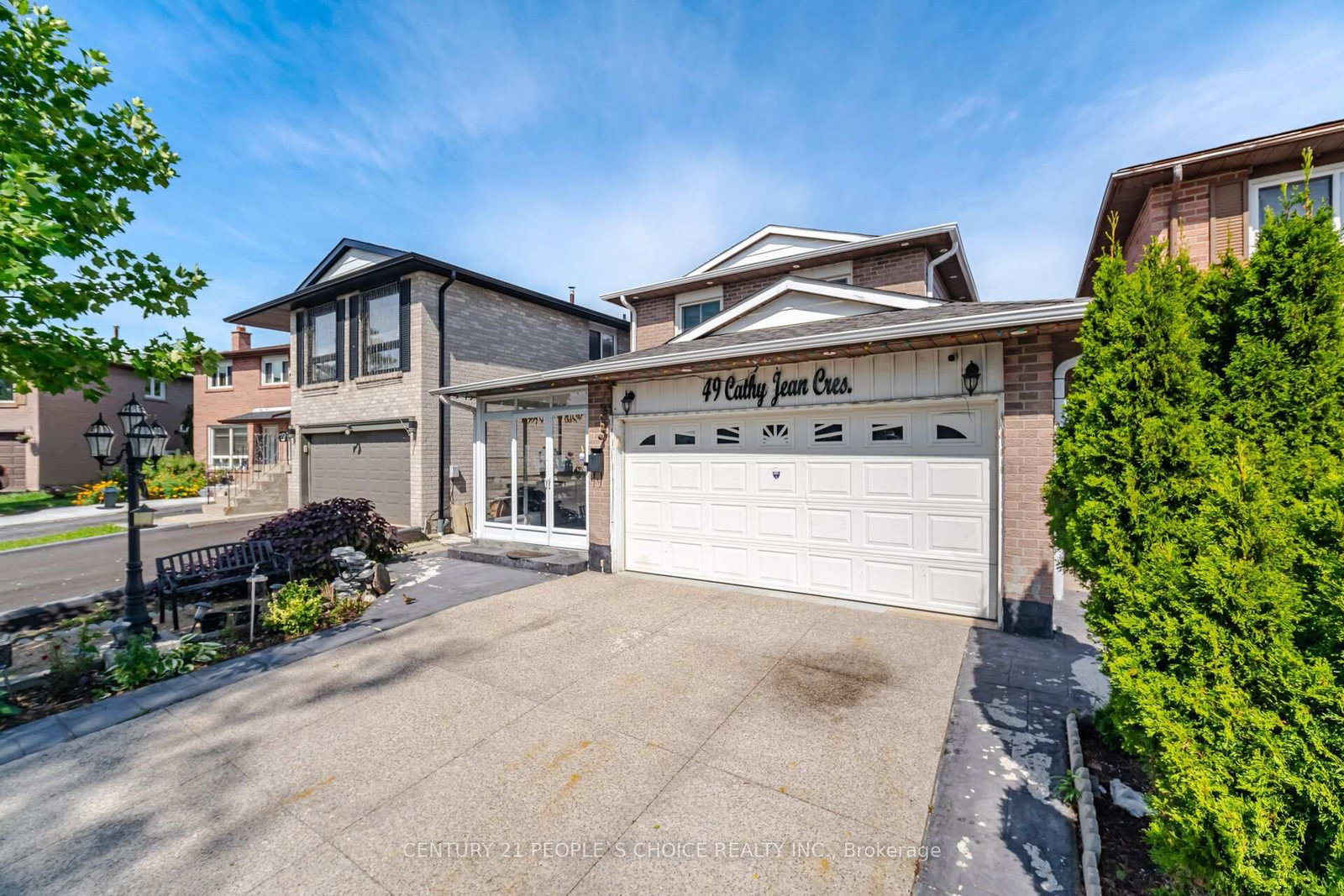 49 Cathy Jean Crescent • Toronto, ON photo 5