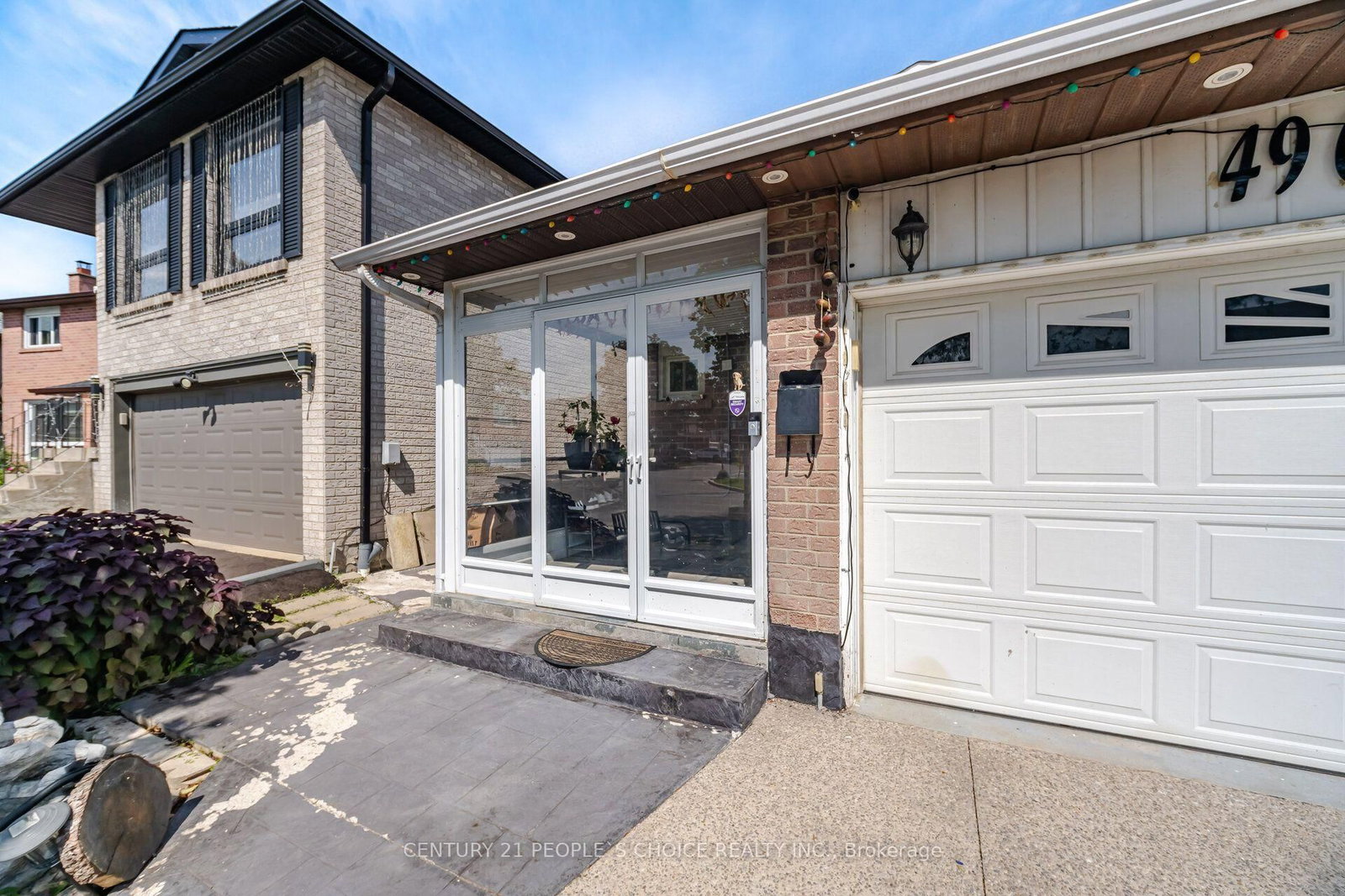 49 Cathy Jean Crescent • Toronto, ON photo 6