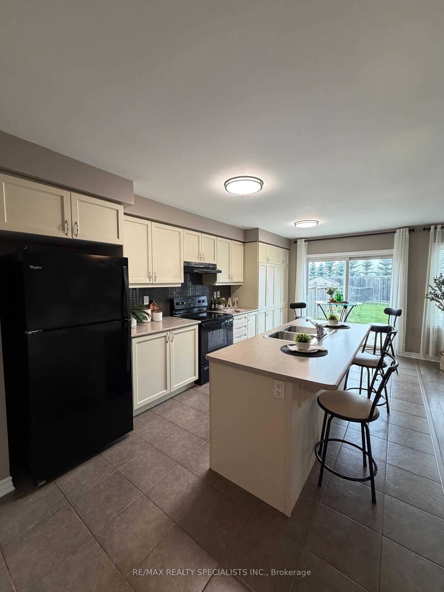 1730 Copeland Circle • Milton, ON photo 4