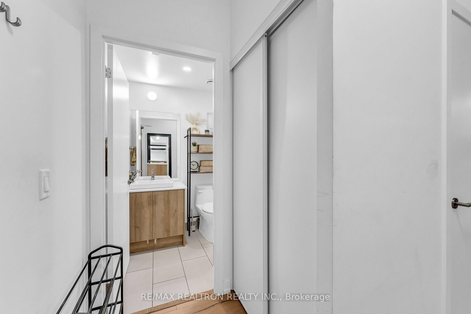 317 - 1195 The Queensway, Toronto 3
