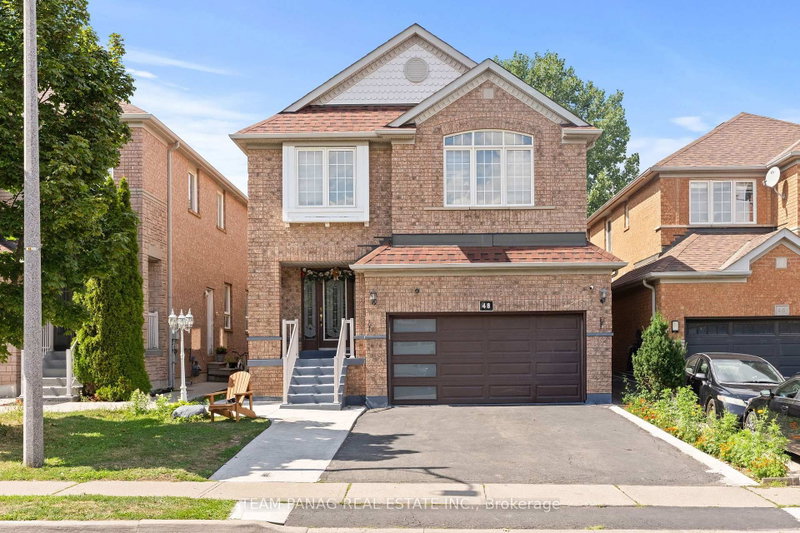 48 Sweet Clover Crescent