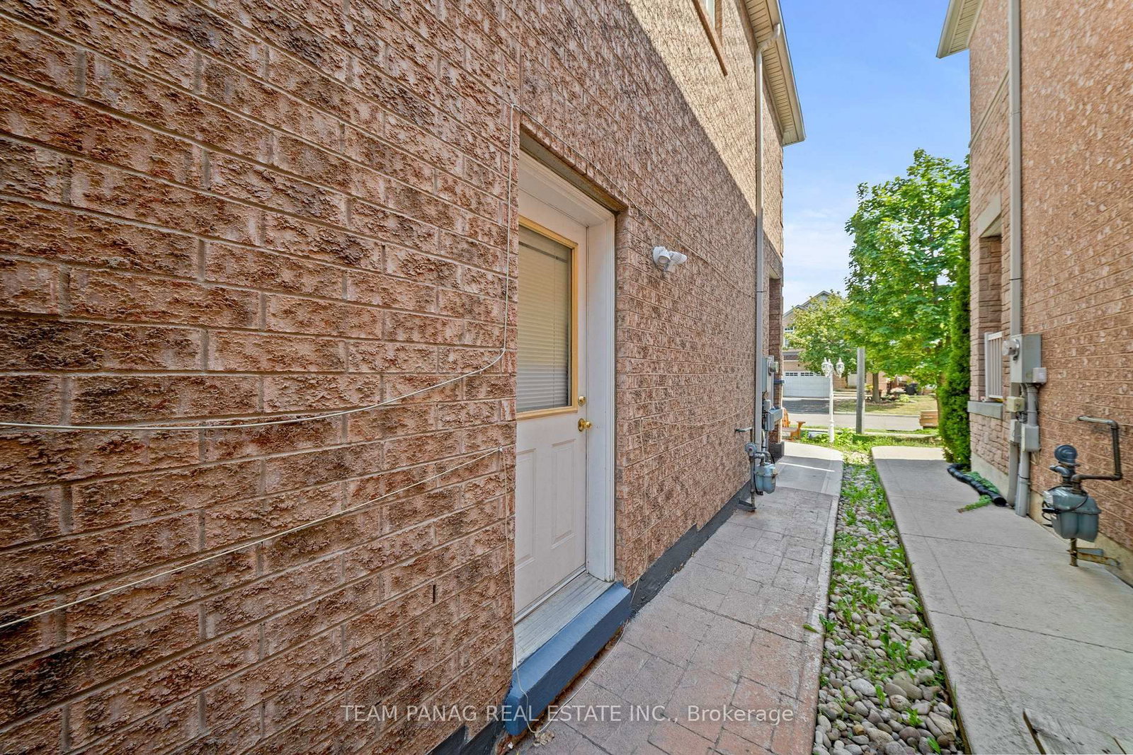 48 Sweet Clover Crescent • Brampton, ON photo 37