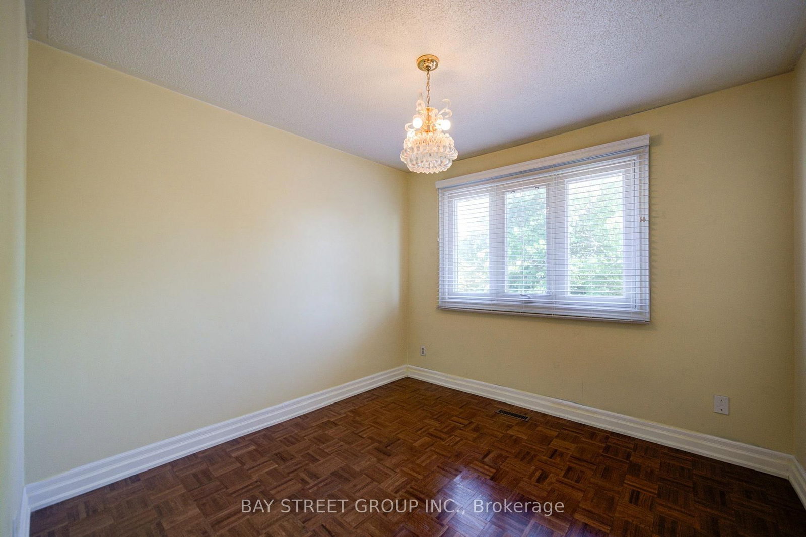 1348 Windrush Drive • Oakville, ON photo 29