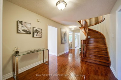 1348 Windrush Drive • Oakville, ON photo 3