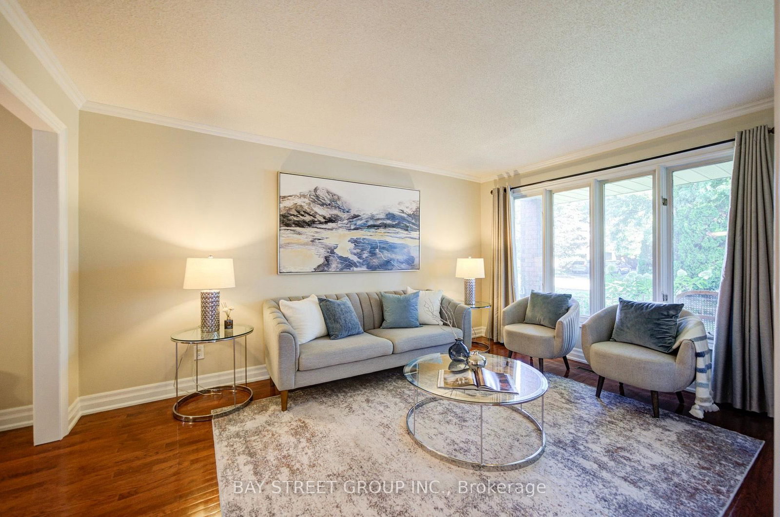 1348 Windrush Drive • Oakville, ON photo 4