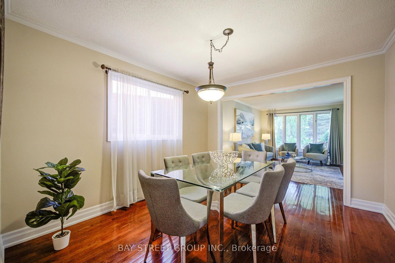1348 Windrush Drive • Oakville, ON photo 9