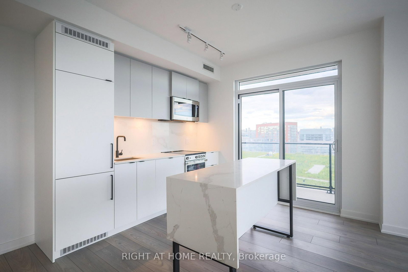 285 Dufferin Street • #1602 • Toronto, ON photo 10