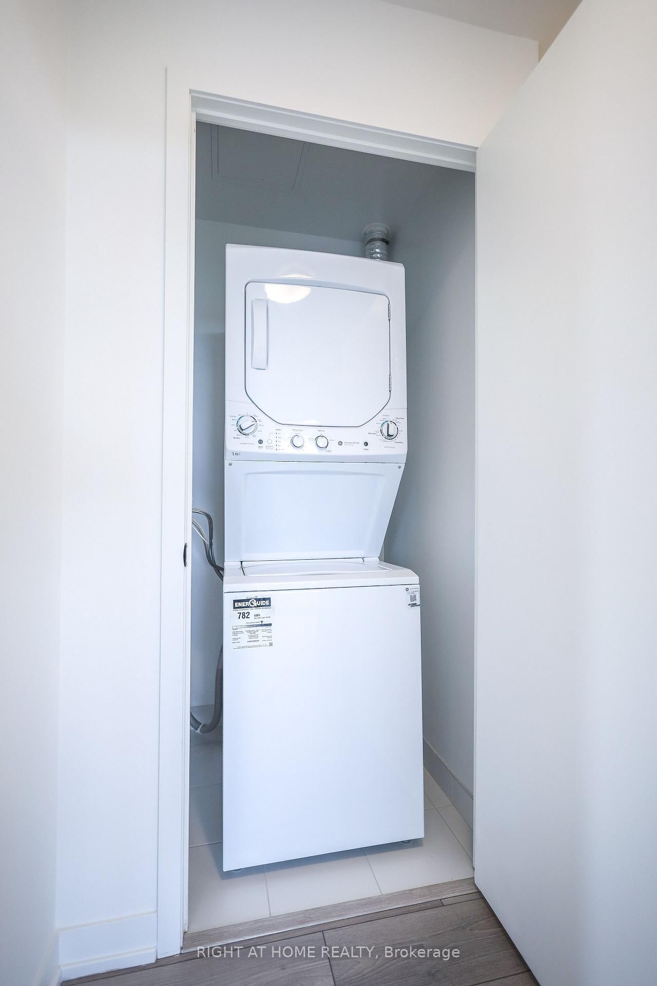 285 Dufferin Street • #1602 • Toronto, ON photo 19