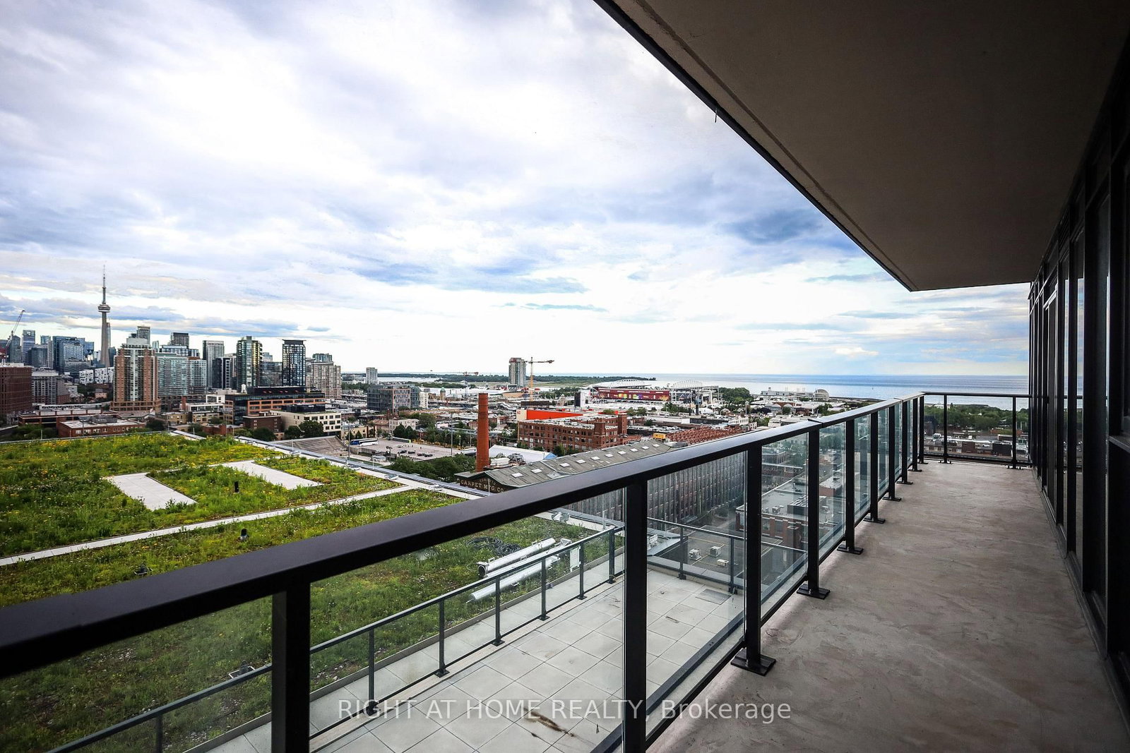 285 Dufferin Street • #1602 • Toronto, ON photo 20