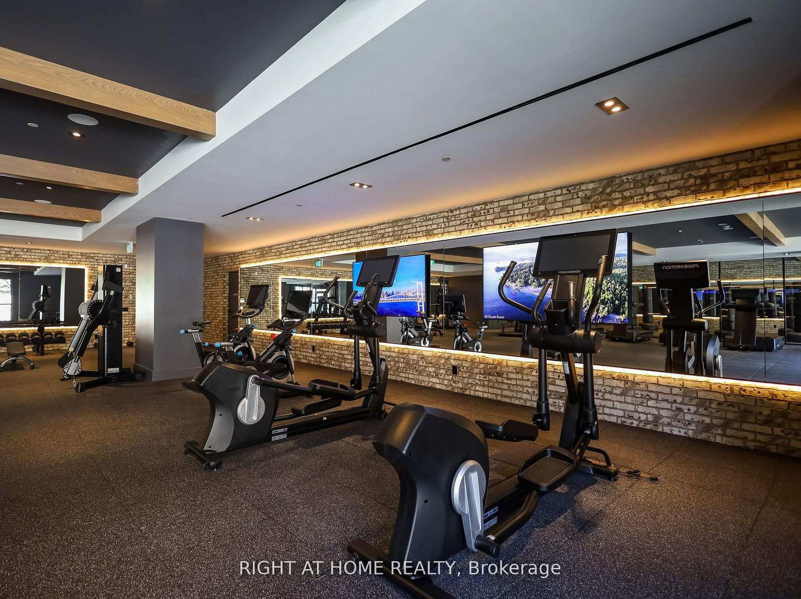 285 Dufferin Street • #1602 • Toronto, ON photo 35