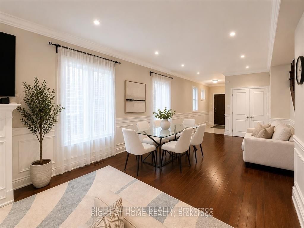 1049 Greaves Avenue • Mississauga, ON photo 3