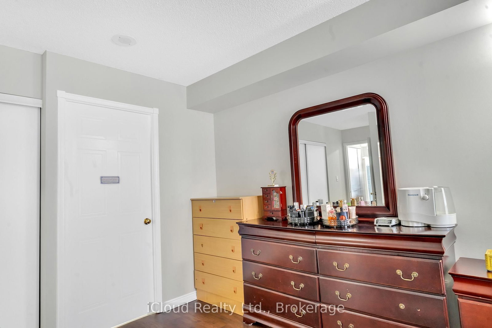 135 Hillcrest Avenue • #903 • Mississauga, ON photo 28