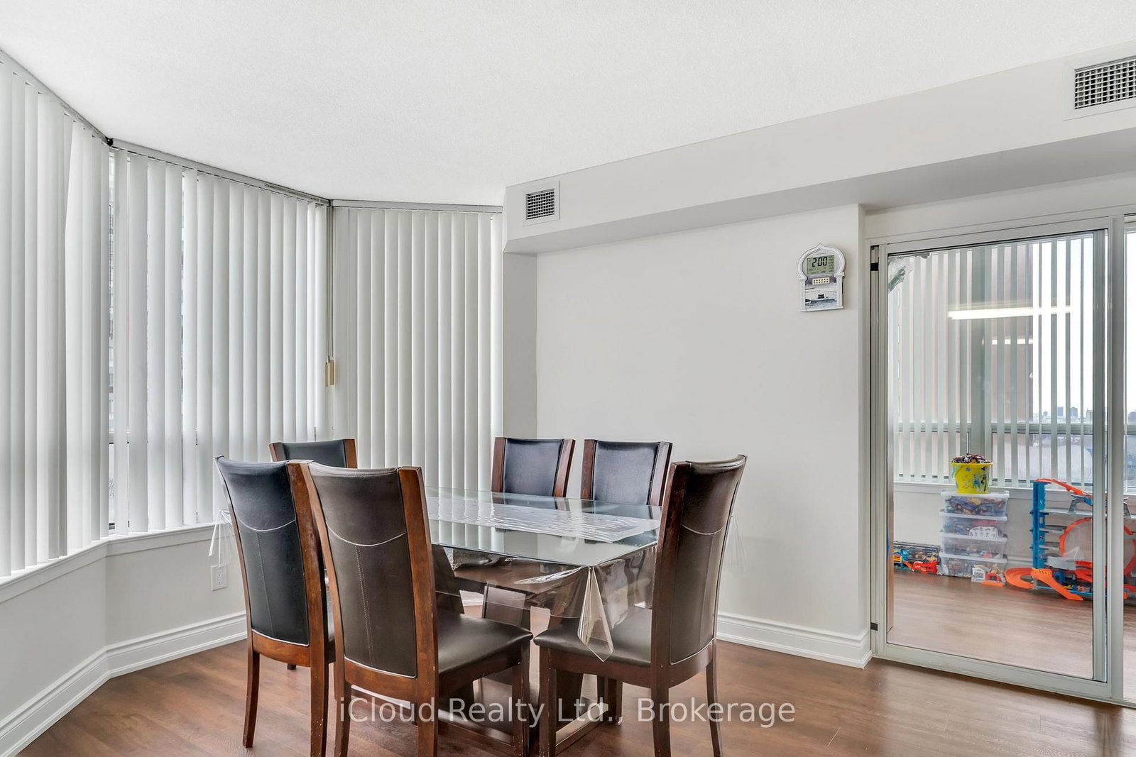 135 Hillcrest Avenue • #903 • Mississauga, ON photo 38