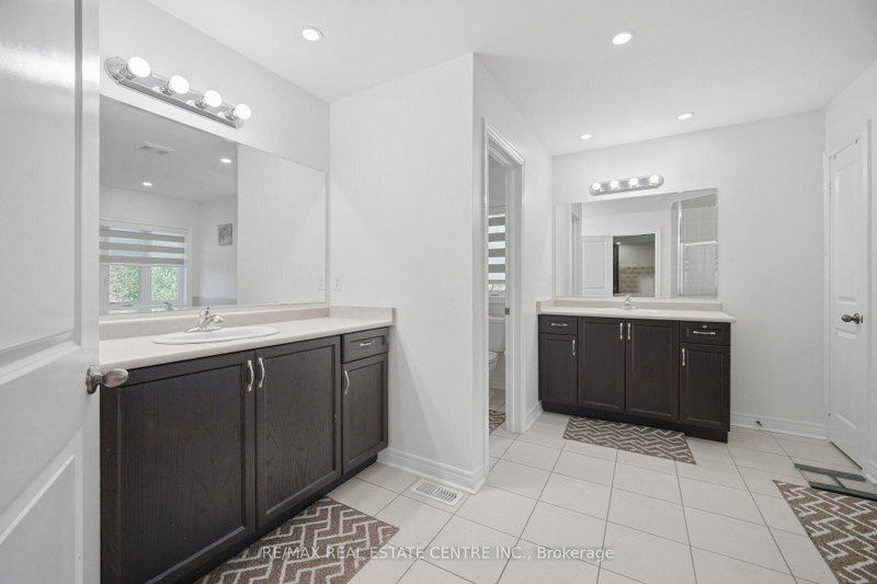 13 Goodsway Brampton,ON L7A 4A4 — Photo 27