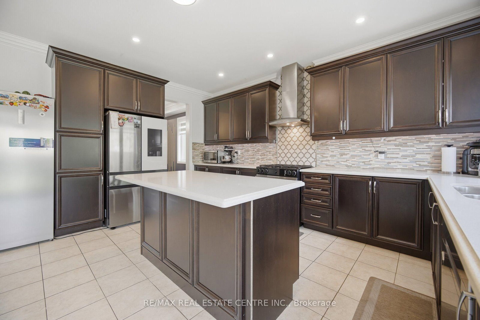 13 Goodsway Trail • Brampton, ON photo 4