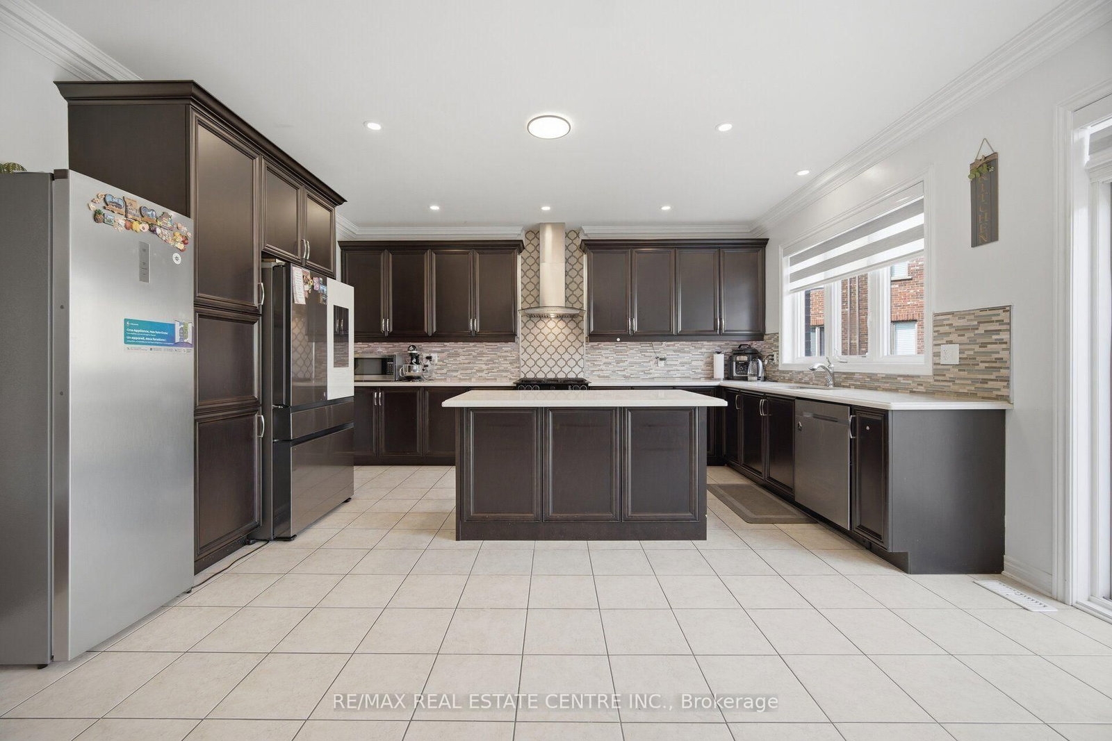 13 Goodsway Trail • Brampton, ON photo 9