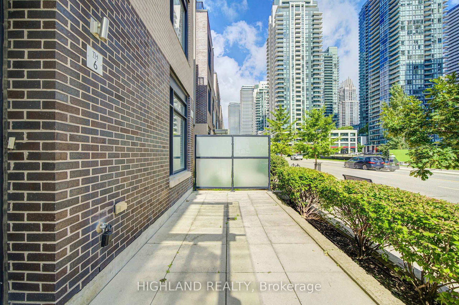 4010 Parkside Village Drive • #6 • Mississauga, ON photo 2