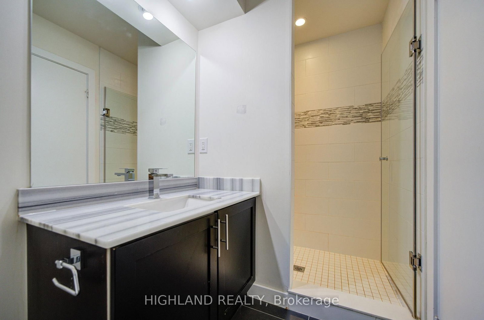 4010 Parkside Village Drive • #6 • Mississauga, ON photo 22