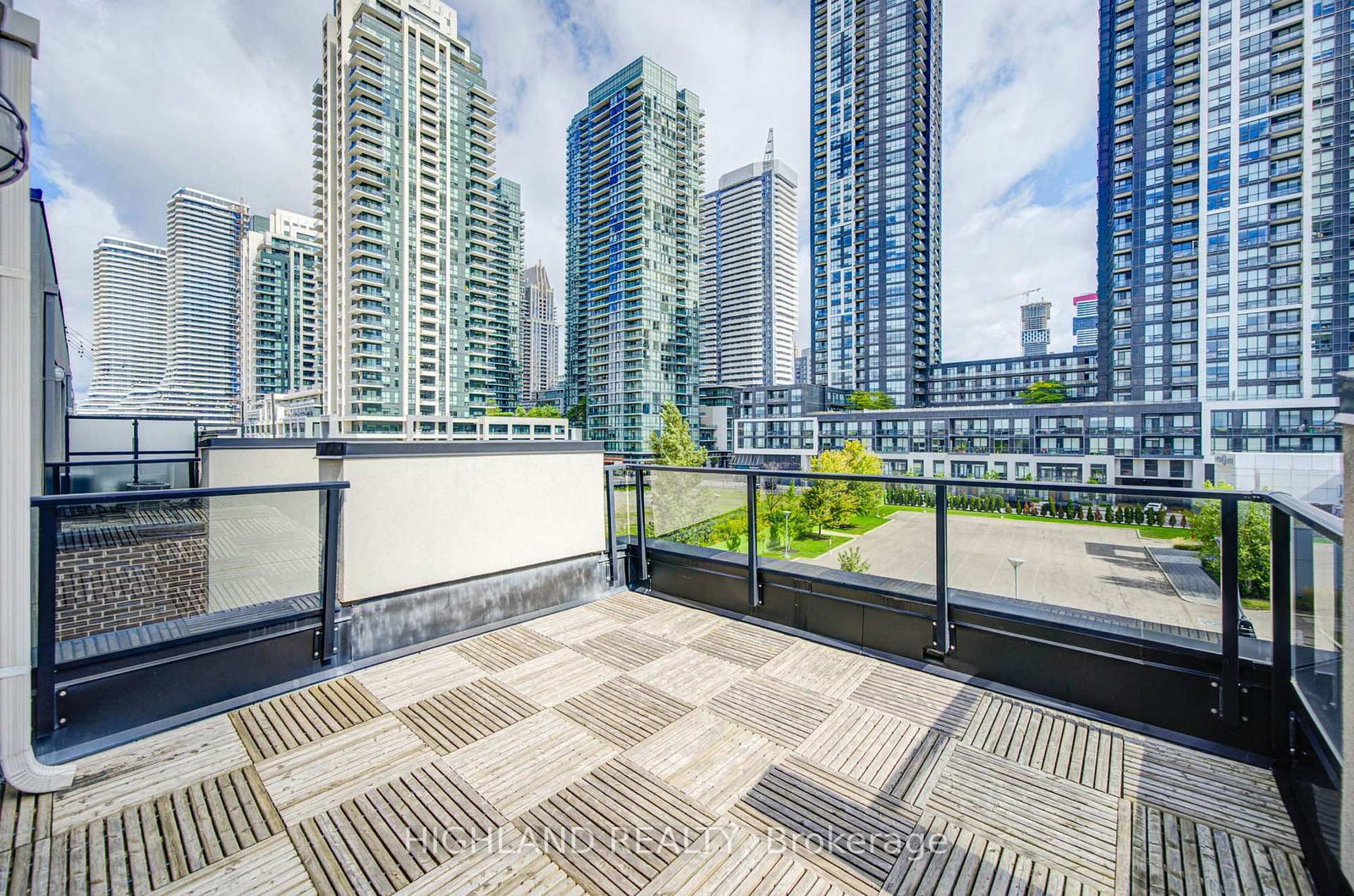 4010 Parkside Village Drive • #6 • Mississauga, ON photo 28