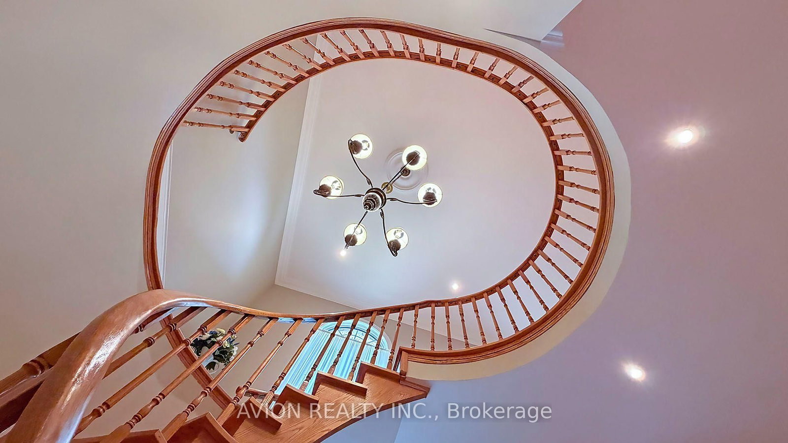 2068 Nipigon Drive • Oakville, ON photo 19
