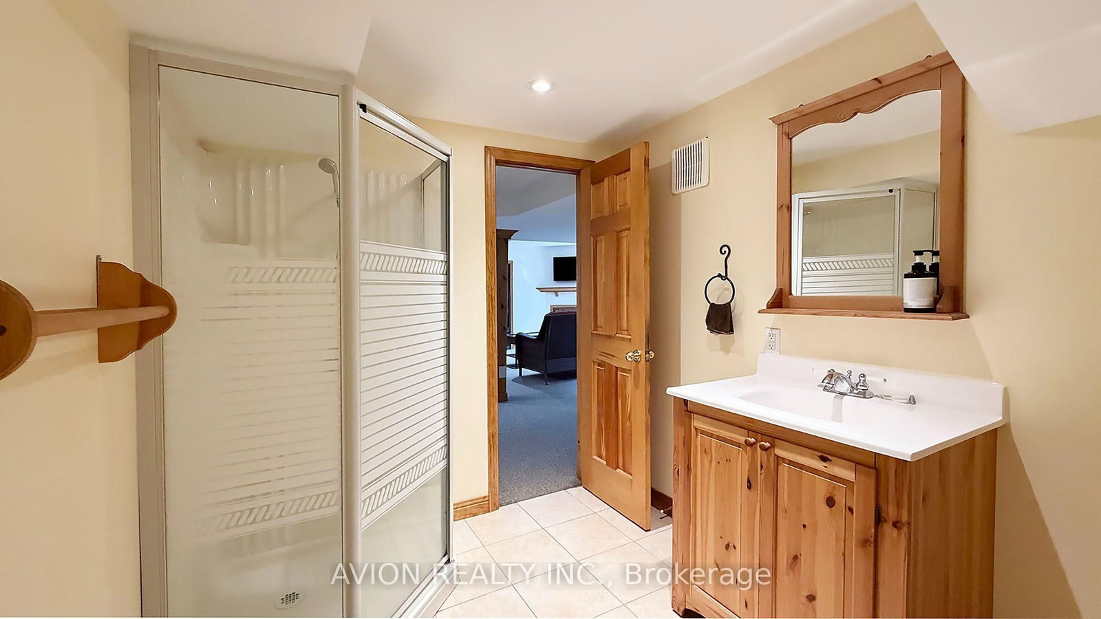 2068 Nipigon Drive • Oakville, ON photo 35