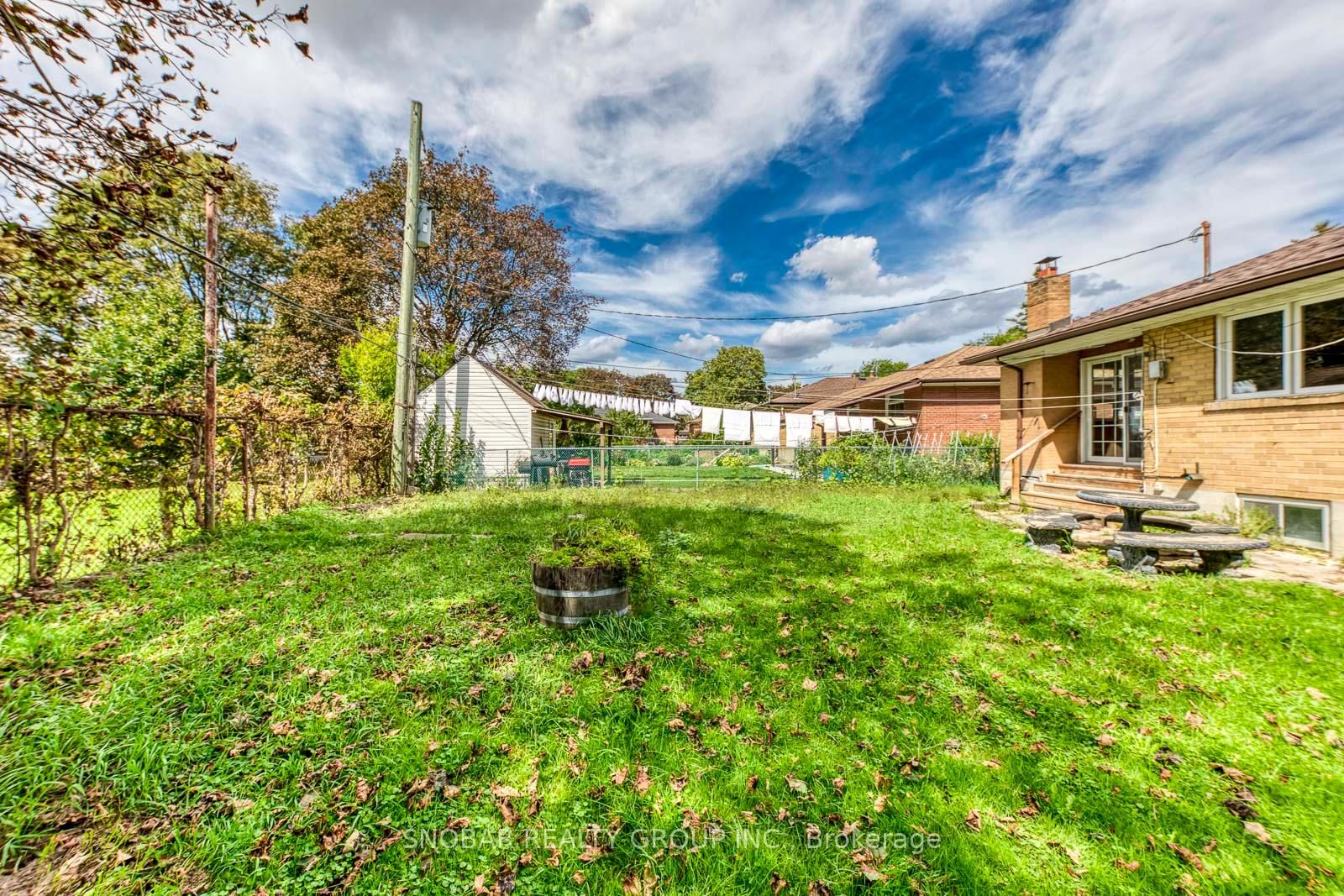 42 Newstead Road • Toronto, ON photo 28
