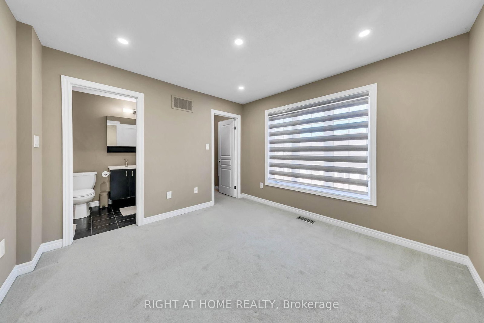 397 Hardwick Common Drive • Oakville, ON photo 12