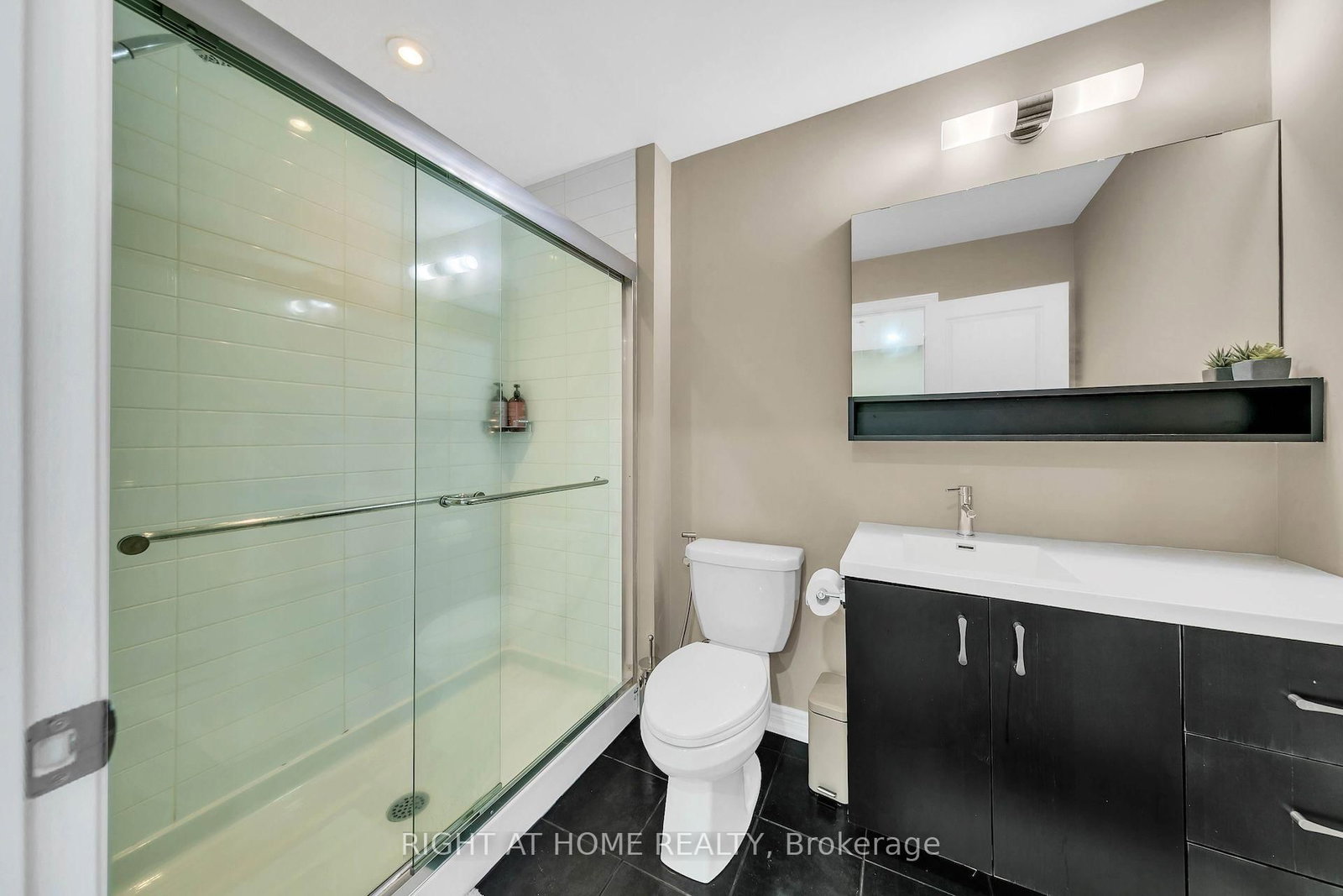 397 Hardwick Common Drive • Oakville, ON photo 13