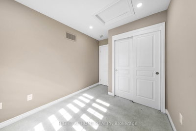 397 Hardwick Oakville,ON L6H 0P7 — Photo 16