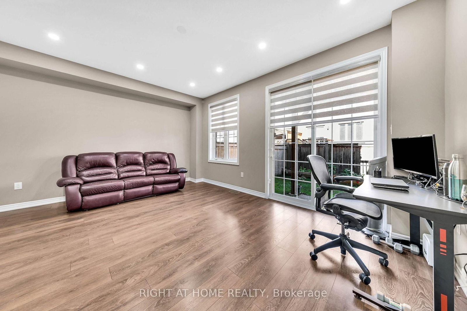 397 Hardwick Common Drive • Oakville, ON photo 6