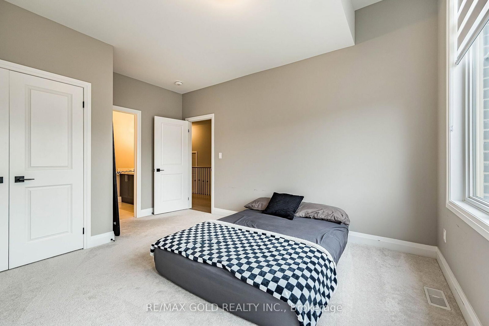 19 Trellanock Road • Brampton, ON photo 30
